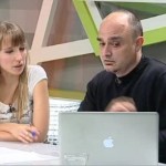 L'Anna i el Carlos a Districte 8
